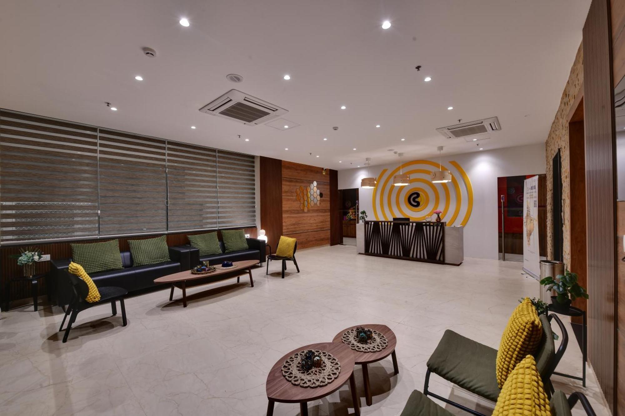 Click Hotel Vista-International Airport Dod Jala エクステリア 写真