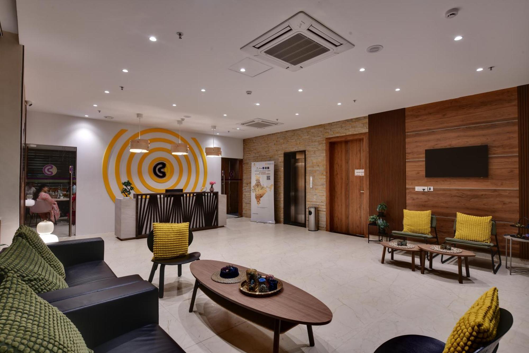Click Hotel Vista-International Airport Dod Jala エクステリア 写真